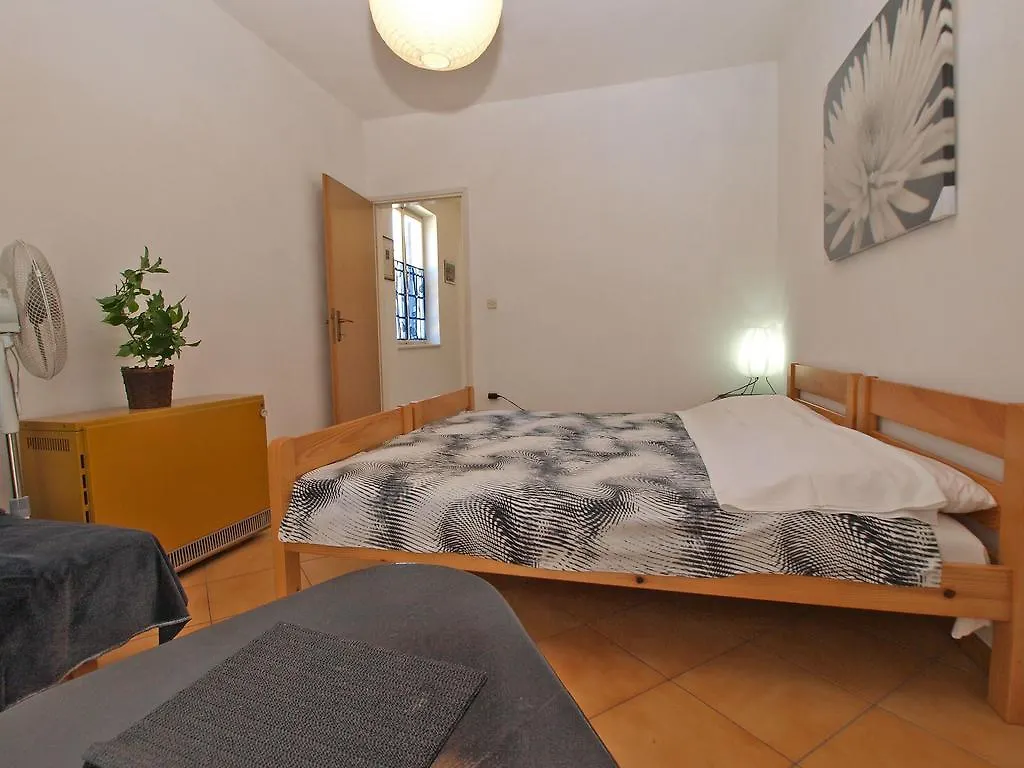 Apartment Ljerka 1095 Pula